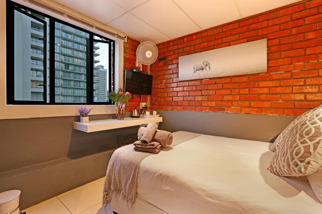 โรงแรมแฮปปี้ รีโน เคปทาวน์ ภายนอก รูปภาพ